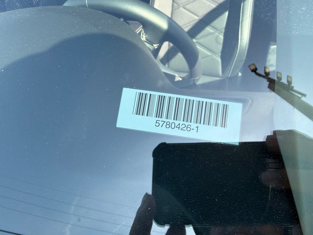 Used 2025 Volkswagen Atlas SE FWD image 5