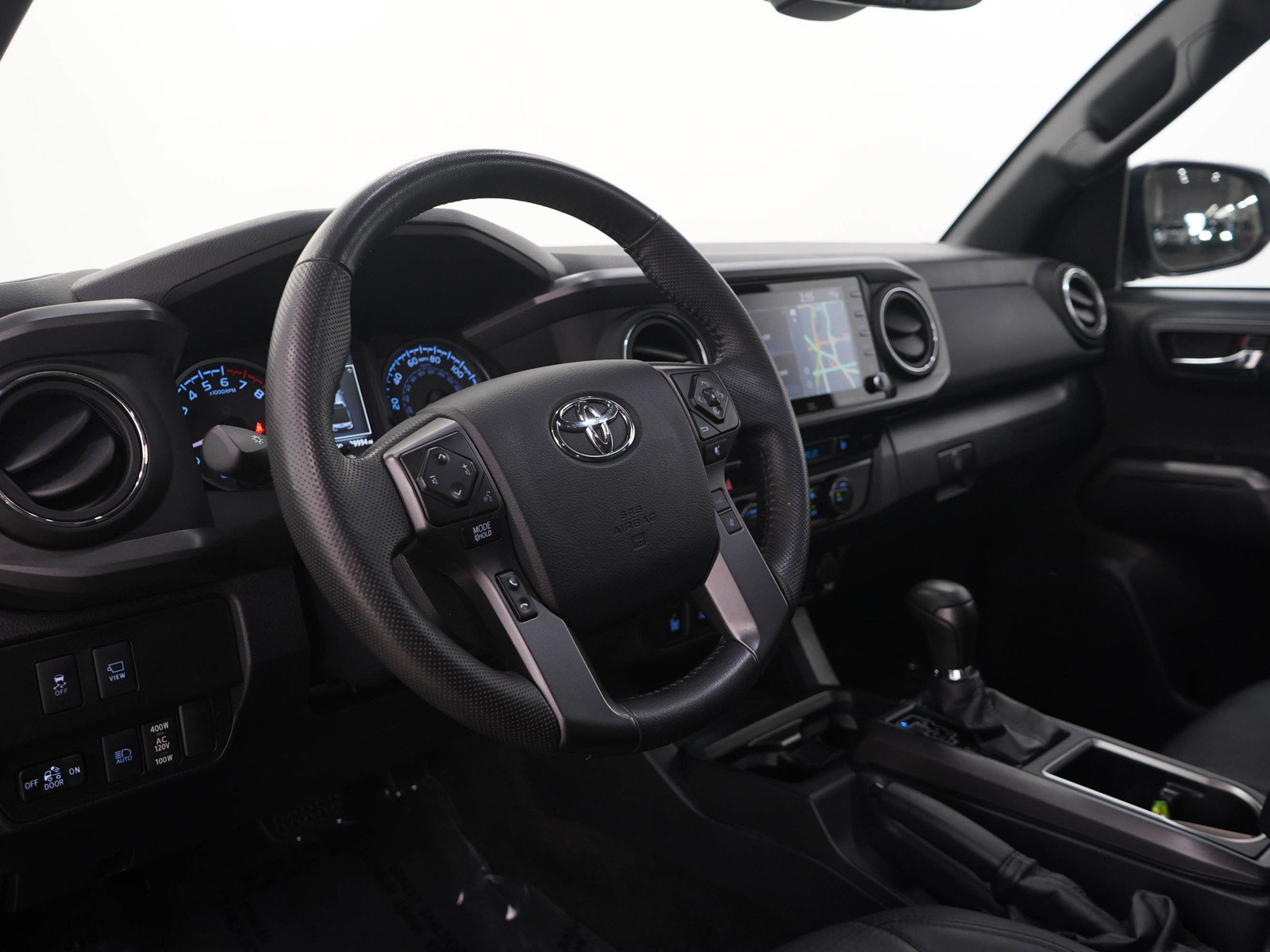 Used 2022 Toyota Tacoma TRD Off-Road w/ TRD Premium Off Road Package AWD/4WD image 25