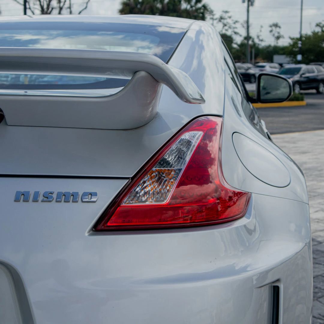 Used 2009 Nissan 370Z NISMO RWD image 15