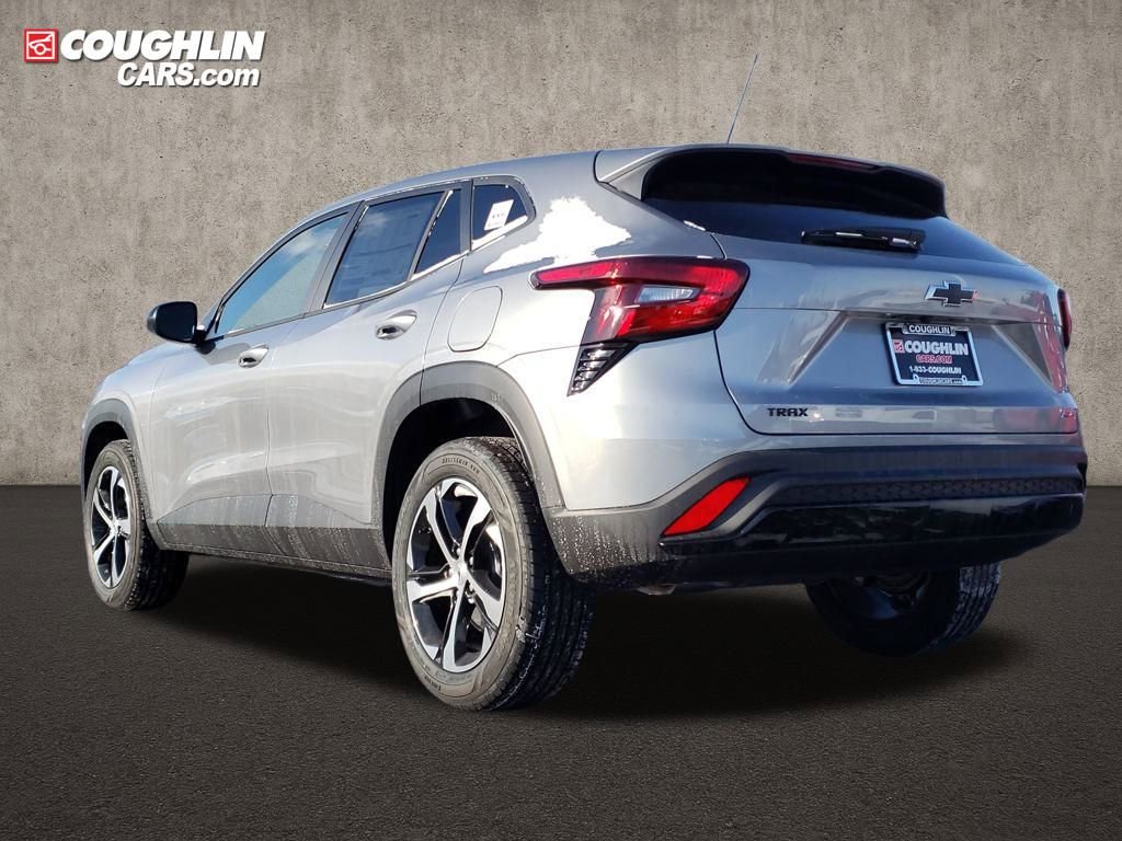 New 2026 Chevrolet Trax RS image 3