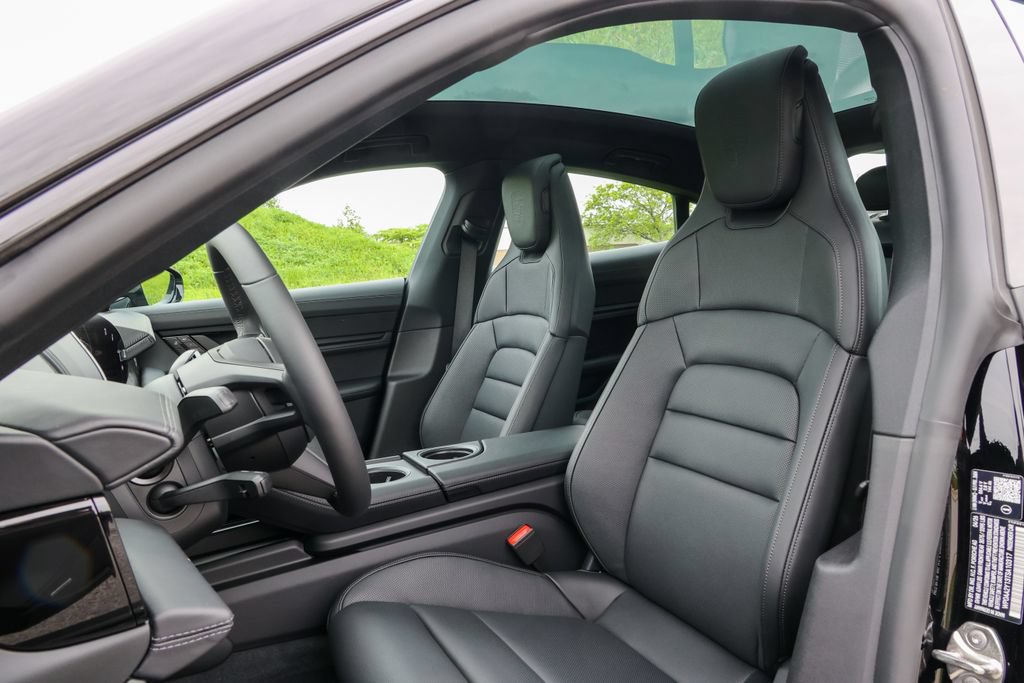 New 2026 Porsche Taycan AWD/4WD image 5