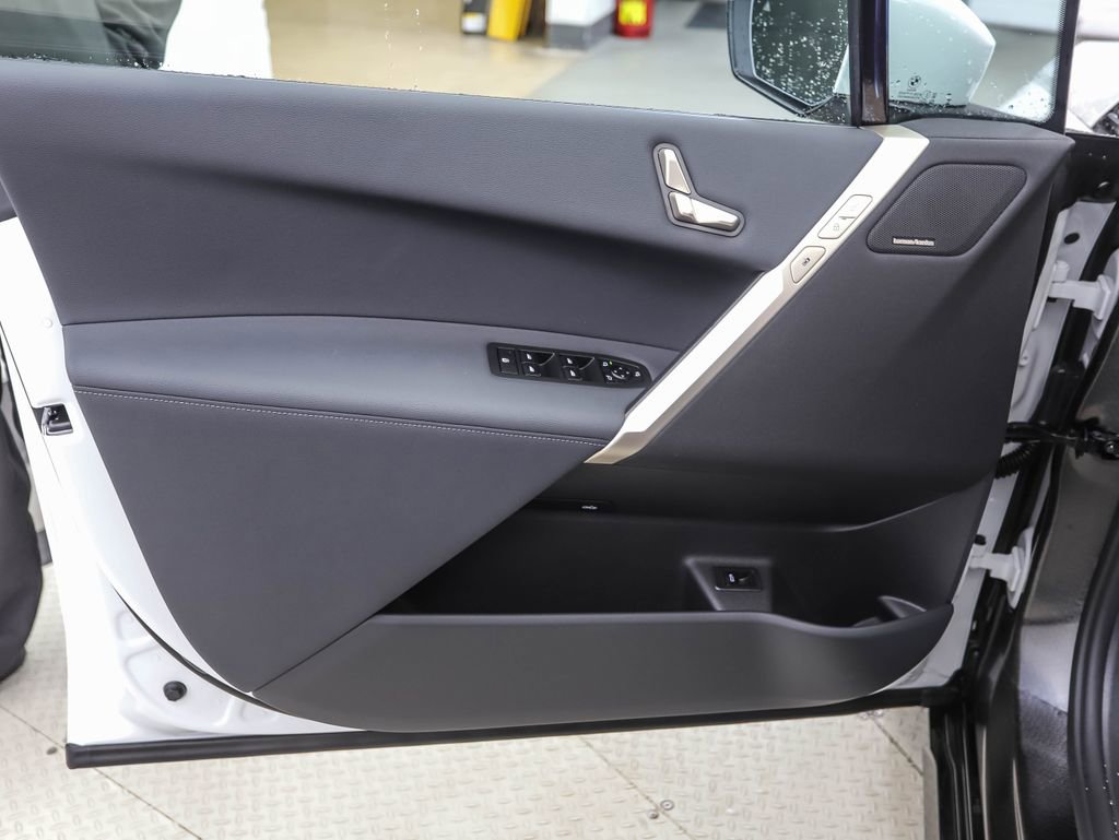 Used 2026 BMW iX xDrive60 w/ Premium Package image 9