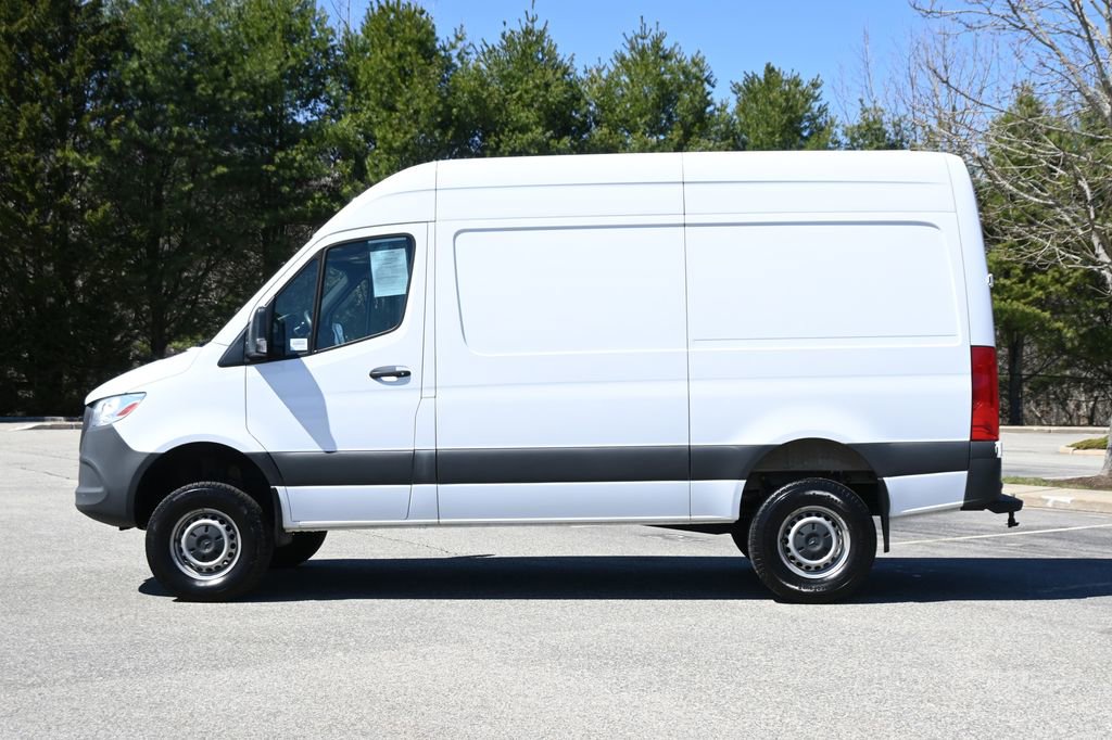 Used 2023 Mercedes-Benz Sprinter 144 Cargo image 2