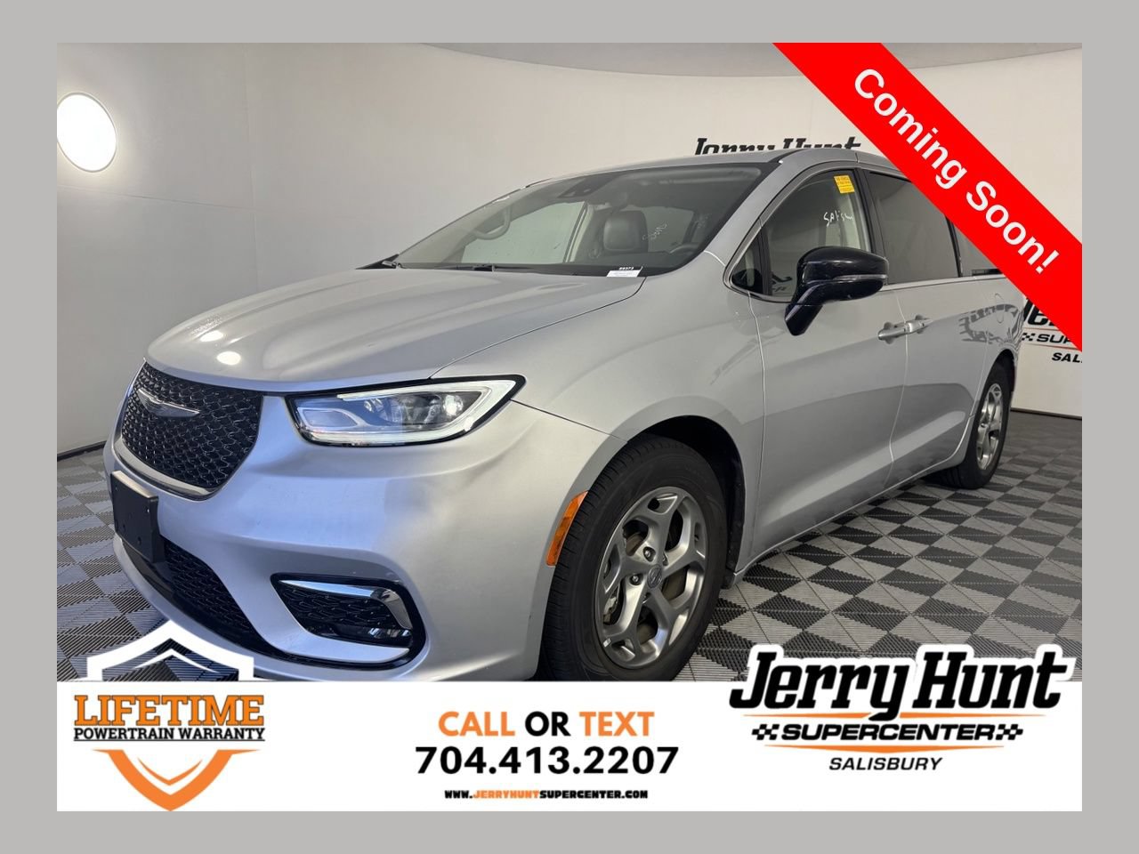 Used 2024 Chrysler Pacifica Limited