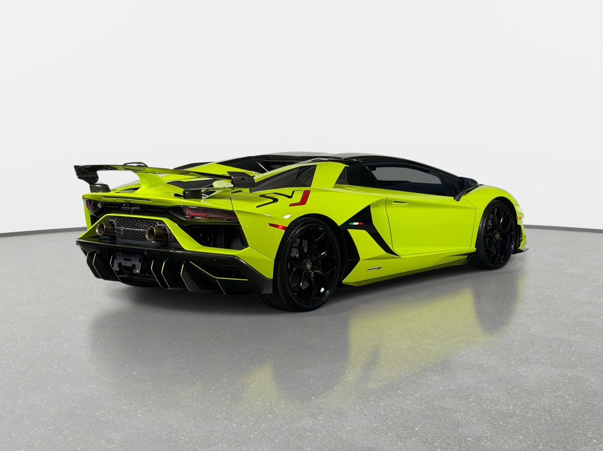 Used 2020 Lamborghini Aventador SVJ AWD/4WD image 12