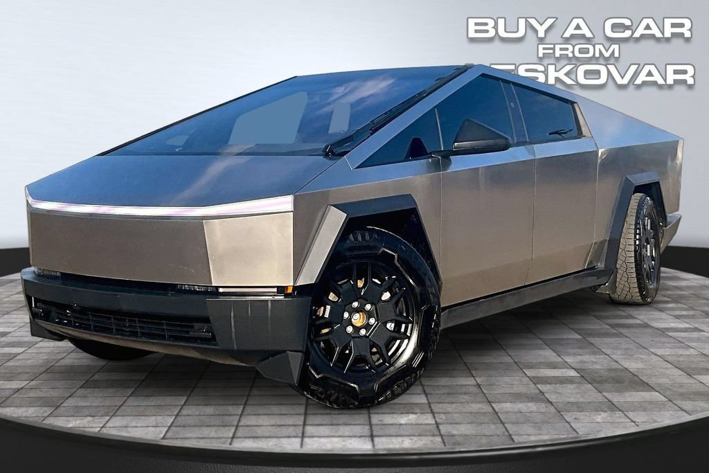 Used 2024 Tesla Cybertruck Cyberbeast AWD/4WD image 11