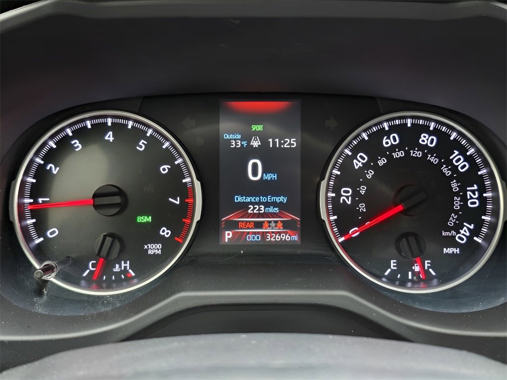 Used 2021 Toyota RAV4 XLE image 27