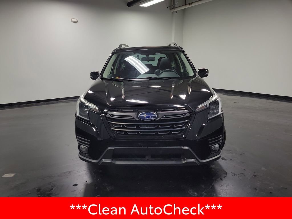Used 2023 Subaru Forester Limited image 3