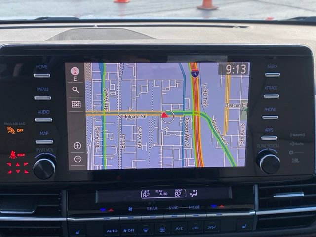 Used 2022 Toyota Sienna XLE image 14