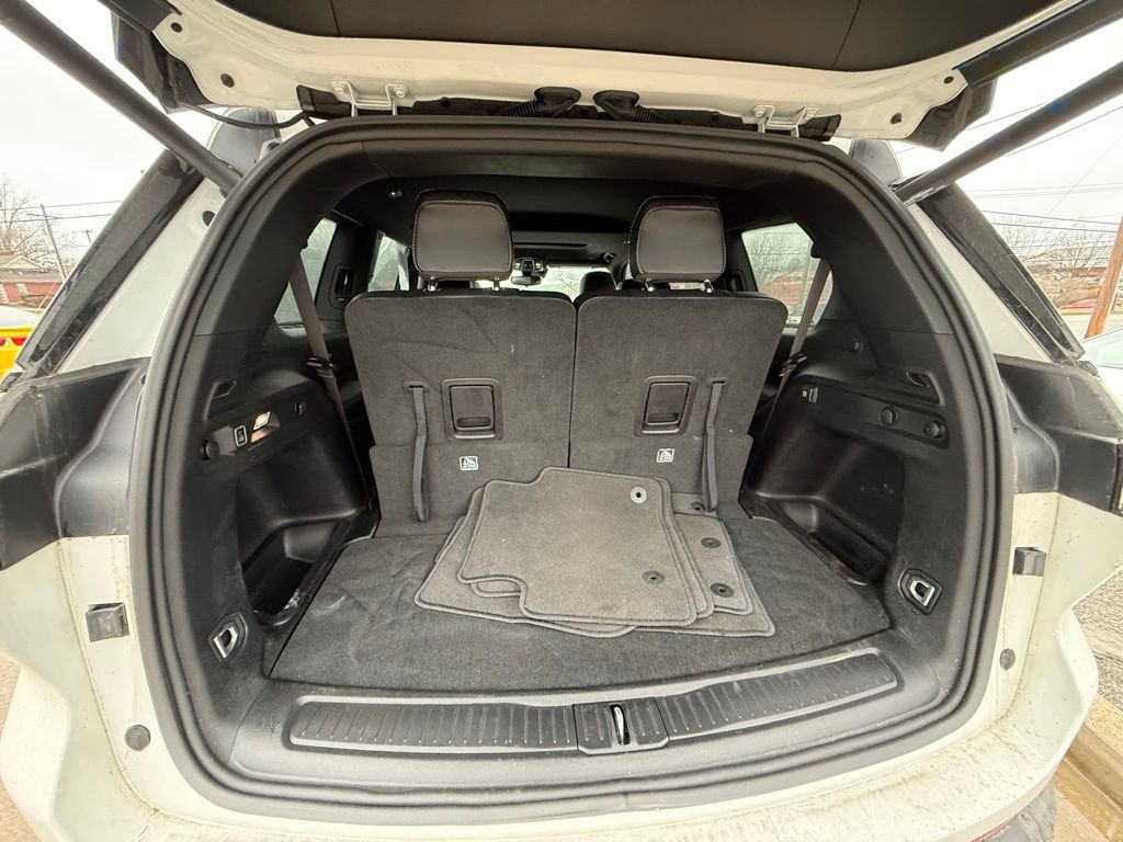Used 2023 Jeep Grand Cherokee L Laredo image 27