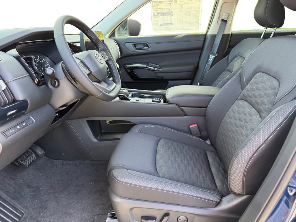New 2026 Nissan Pathfinder SV w/ Cargo Package AWD/4WD image 9