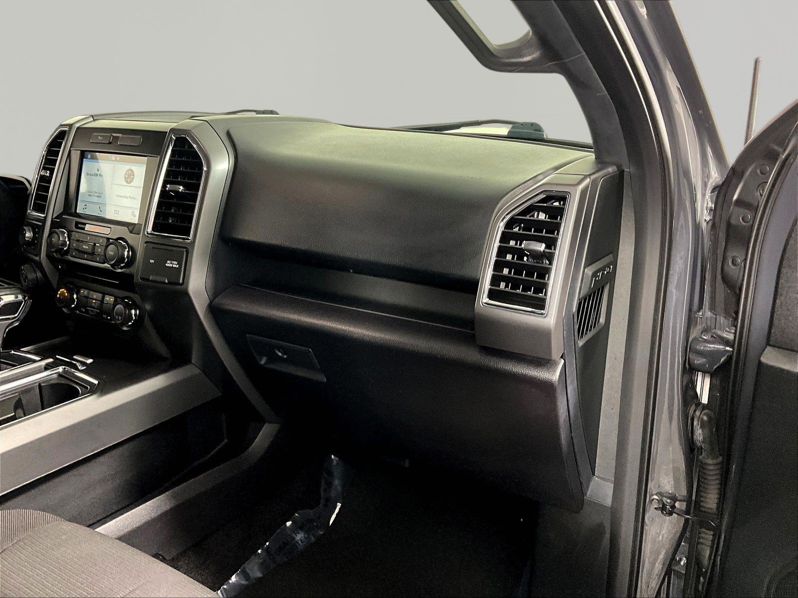 Used 2016 Ford F150 XLT w/ Equipment Group 302A Luxury AWD/4WD image 27