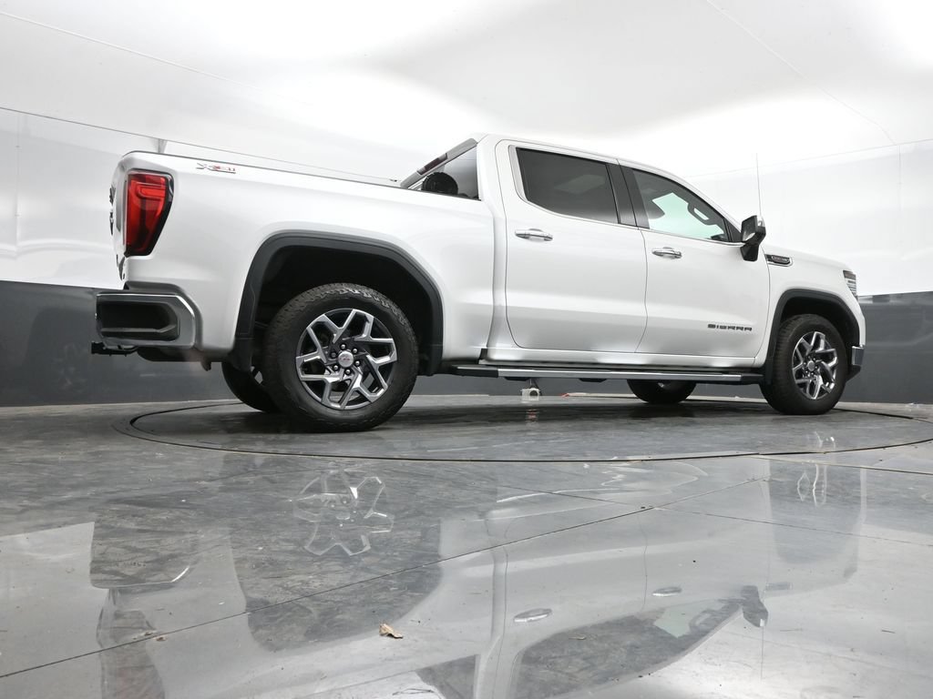 Used 2022 GMC Sierra 1500 SLT w/ SLT Premium Plus Package AWD/4WD image 40