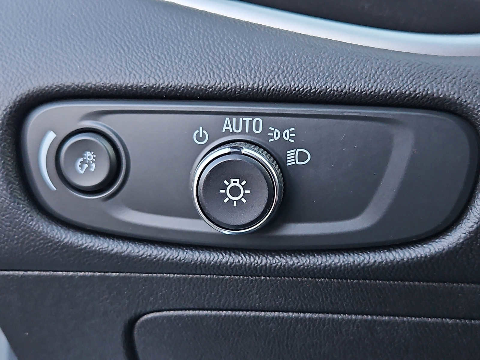 Used 2024 Chevrolet Malibu LT FWD image 28