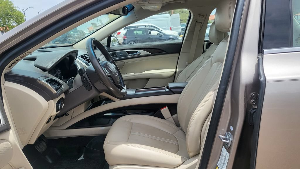 Used 2018 Lincoln MKZ Reserve w/ Climate Package FWD image 26