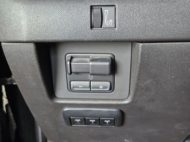 Used 2024 GMC Canyon AT4X w/ AT4X AEV Edition AWD/4WD image 14