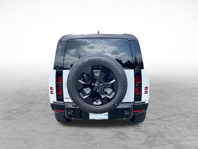Certified 2025 Land Rover Defender 110 X-Dynamic SE AWD/4WD image 6