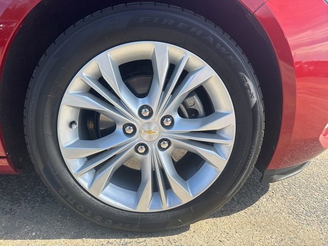 Used 2015 Chevrolet Impala LT w/ Convenience Package image 17