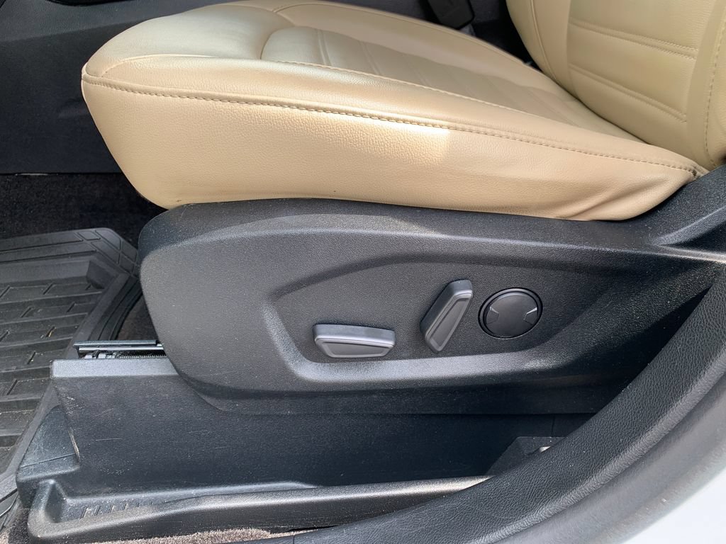 Used 2020 Ford Edge SEL FWD image 20