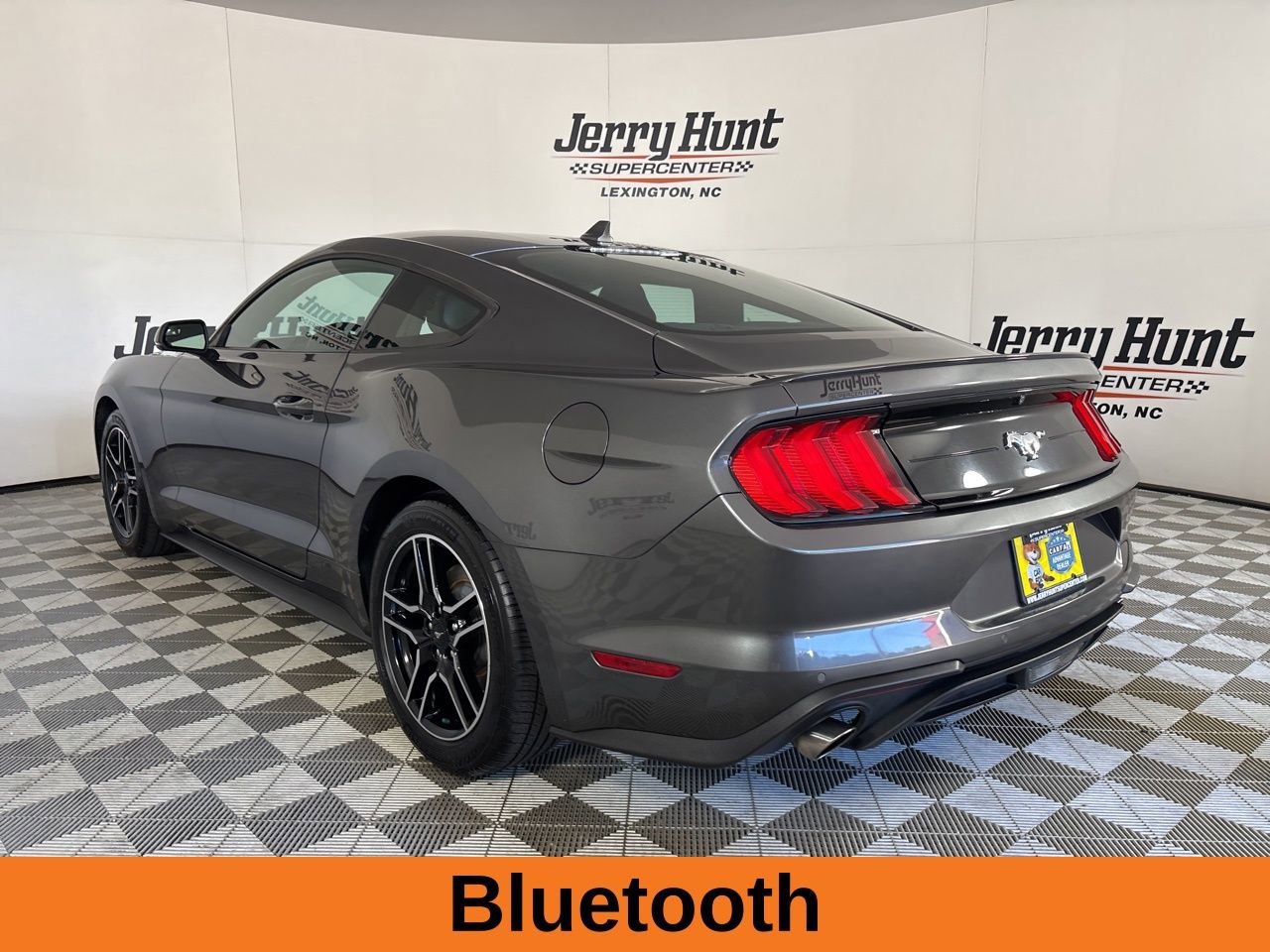 Used 2020 Ford Mustang Premium image 8