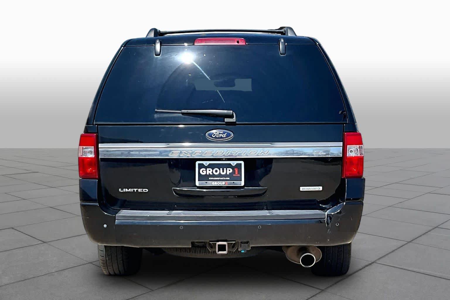 Used 2017 Ford Expedition EL Limited w/ Equipment Group 301A AWD/4WD image 4