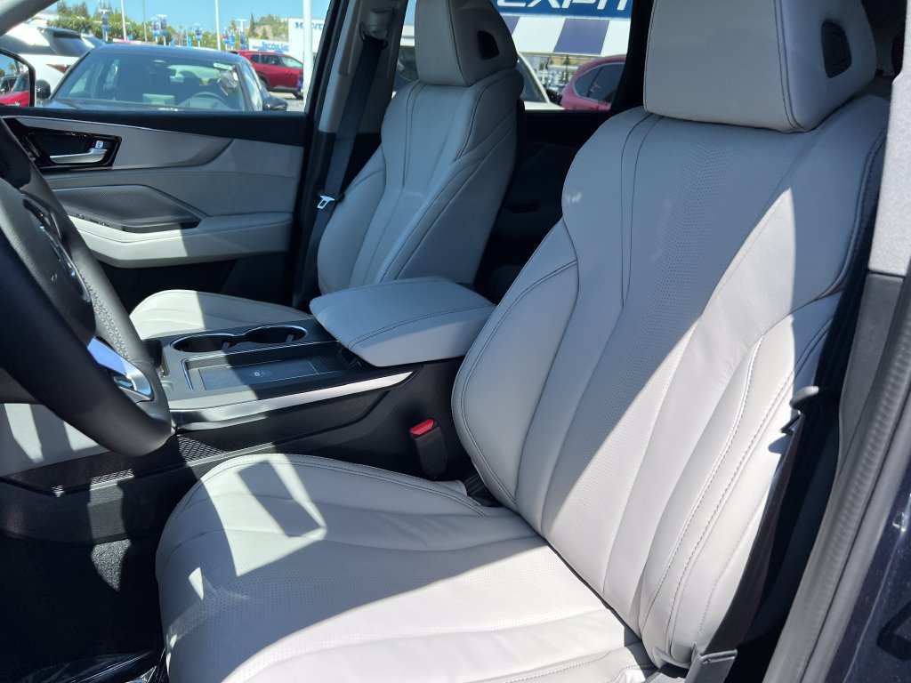 Used 2026 Acura MDX w/ Technology Package AWD/4WD image 16