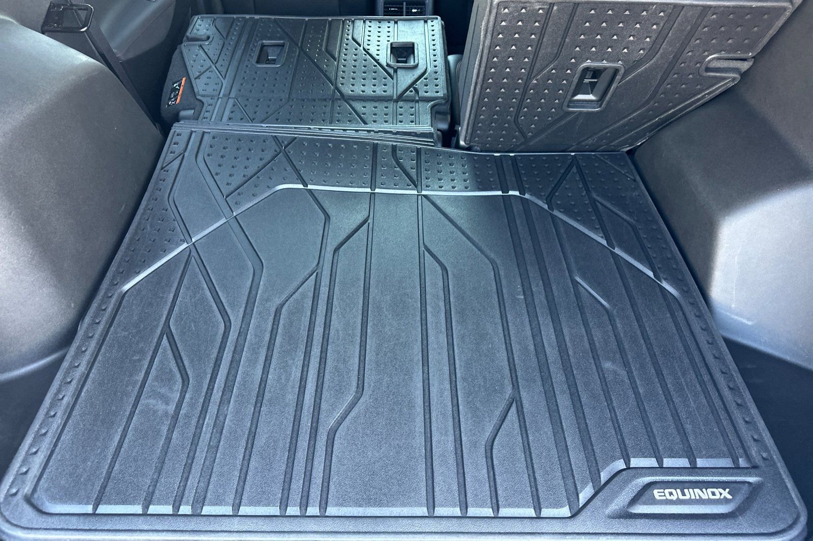 Used 2022 Chevrolet Equinox RS w/ RS Leather Package image 15