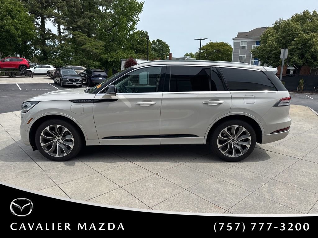 Used 2023 Lincoln Aviator Grand Touring w/ Equipment Group 301A AWD/4WD image 4