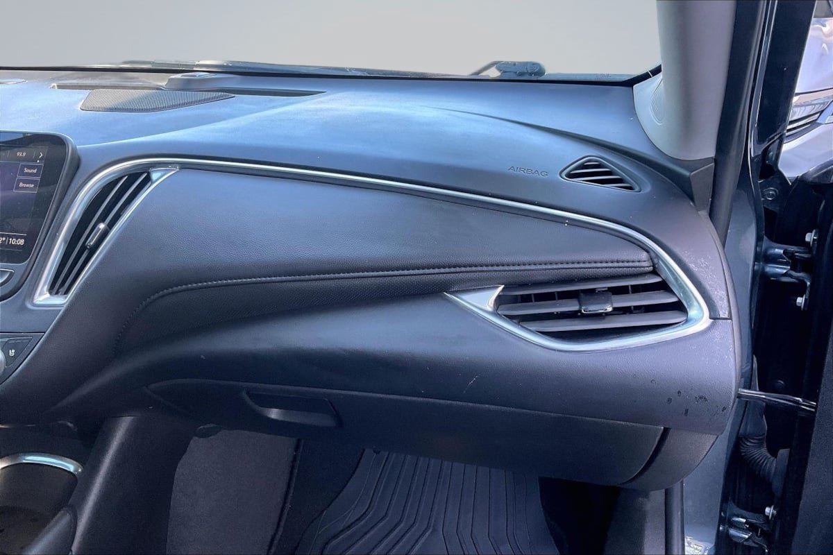 Used 2021 Chevrolet Malibu Premier FWD image 16