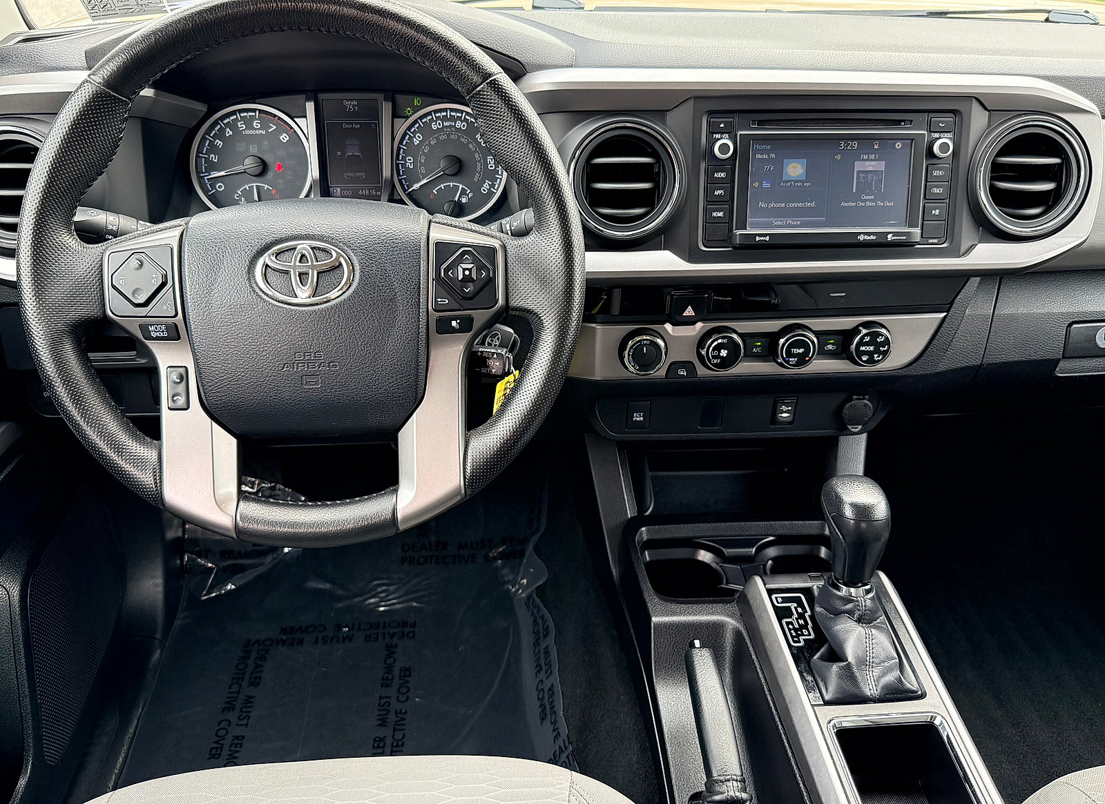 Used 2016 Toyota Tacoma SR5 w/ SR5 Appearance Package (SN) AWD/4WD image 14