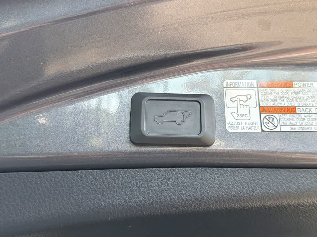 Used 2015 Toyota RAV4 Limited w/ Outdoor Package FWD image 17
