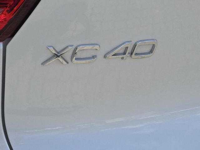 Used 2023 Volvo XC40 B4 Plus w/ Protection Package image 11