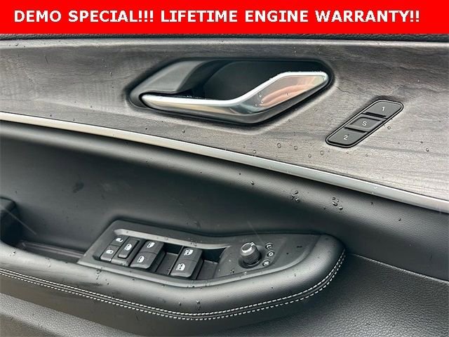 New 2025 Jeep Grand Cherokee L Limited w/ Black Appearance Package image 14