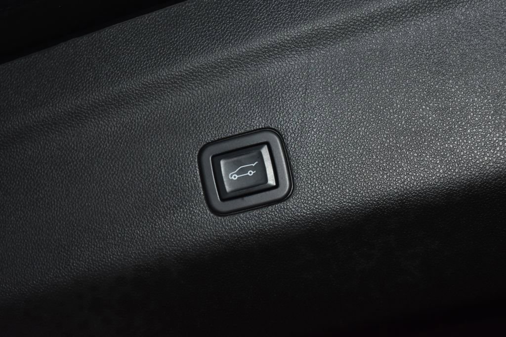 Used 2021 Chevrolet Tahoe Z71 AWD/4WD image 33