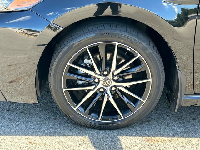 Used 2023 Toyota Camry SE w/ Cold Weather Package AWD/4WD image 18