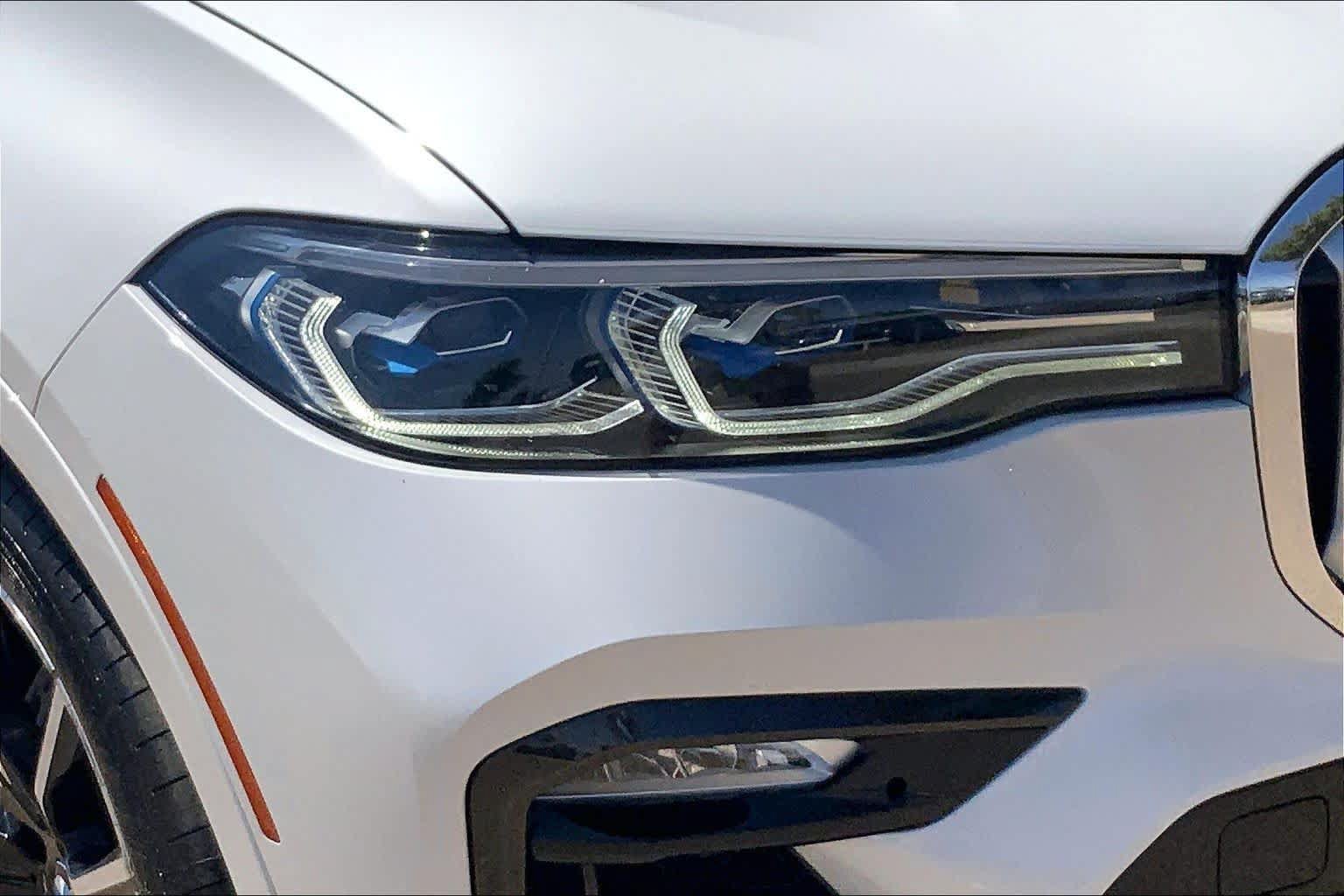 Used 2019 BMW X7 xDrive50i w/ M Sport Package AWD/4WD image 27