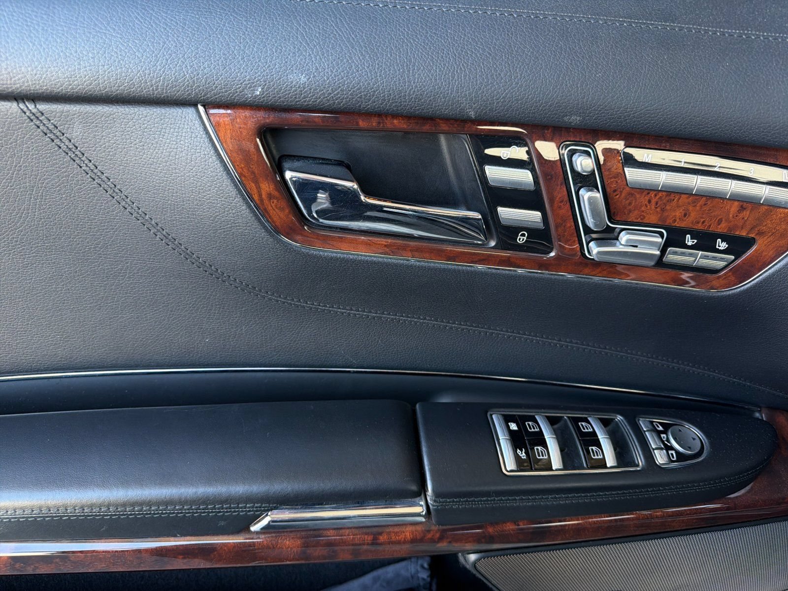 Used 2013 Mercedes-Benz CL 550 4MATIC image 10