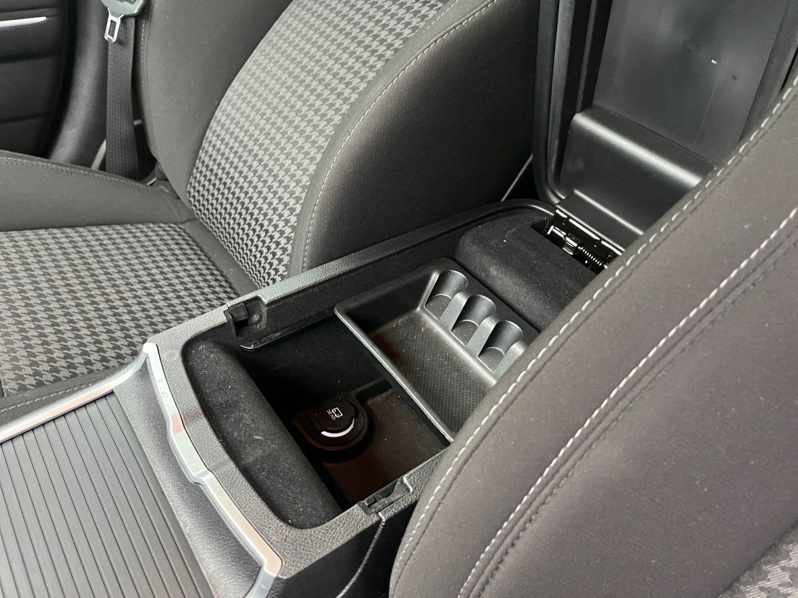 Used 2020 Dodge Charger Scat Pack w/ Driver Convenience Group image 15