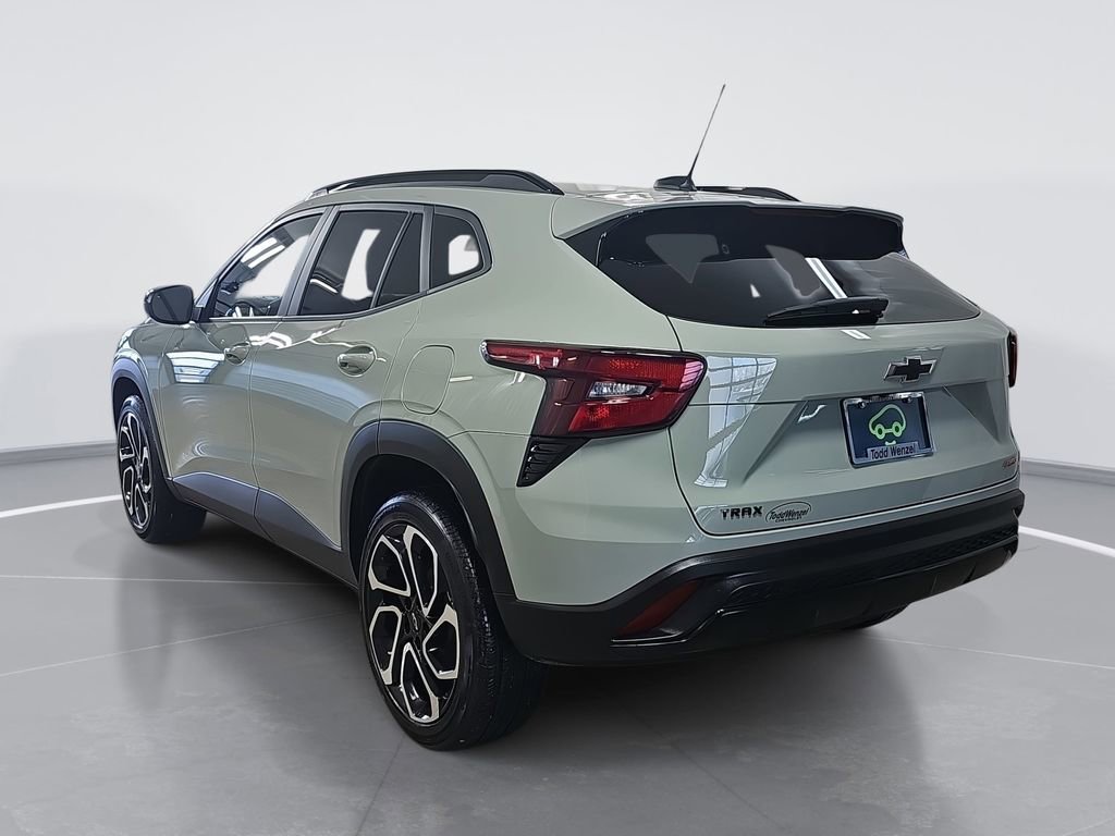 Certified 2024 Chevrolet Trax RS w/ Driver Confidence Package image 6