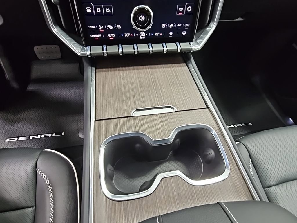 New 2026 GMC Acadia Denali w/ Super Cruise Package image 19