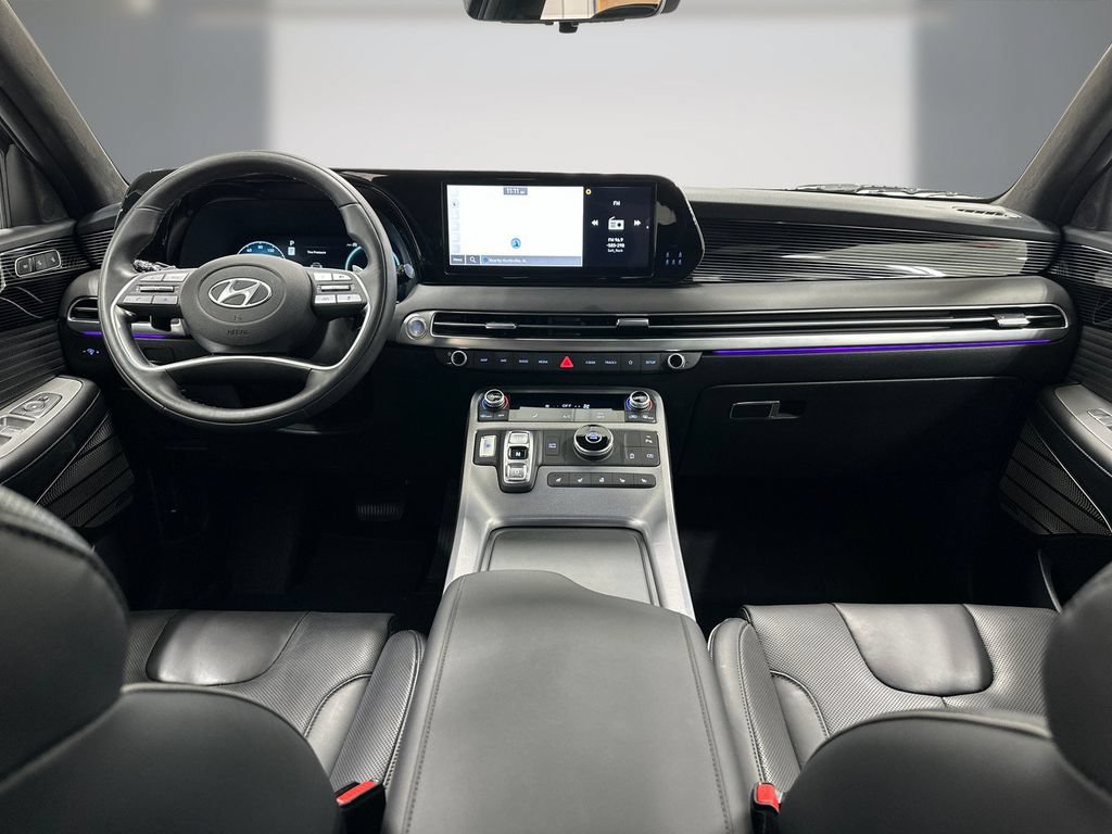 Certified 2025 Hyundai Palisade Calligraphy FWD image 19
