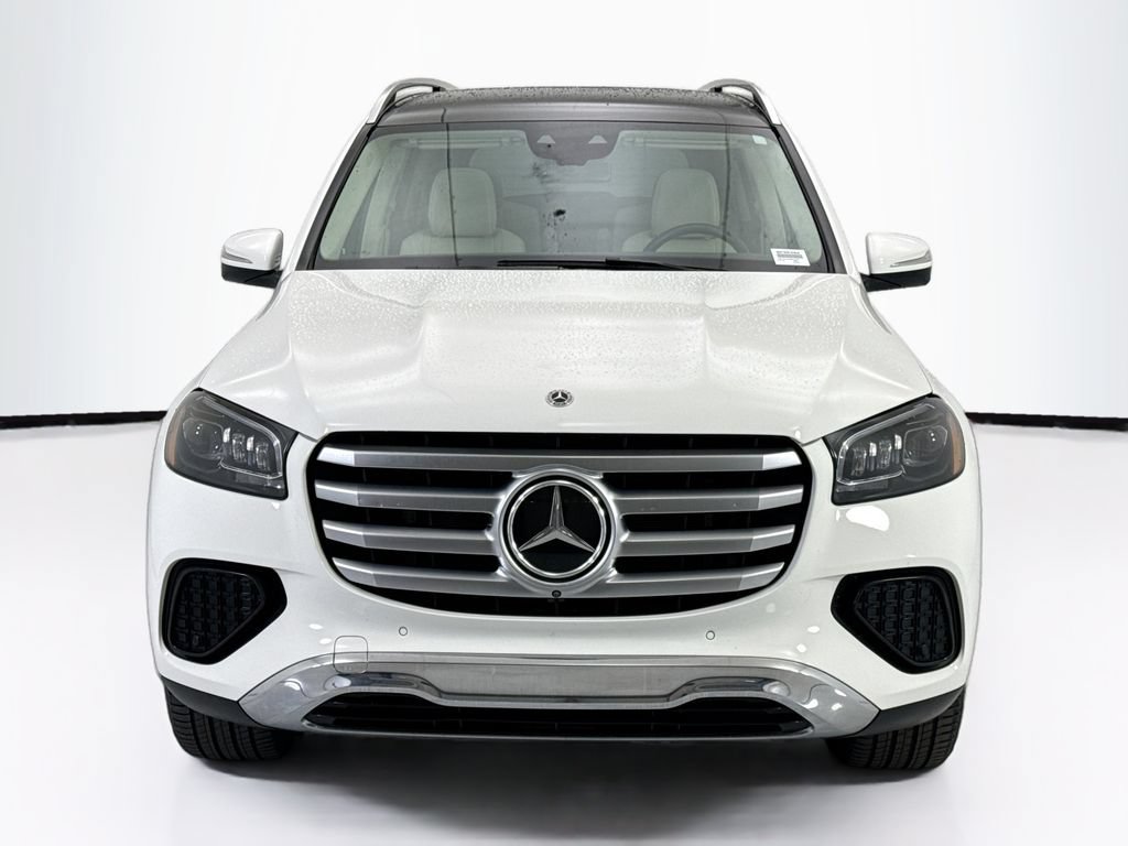 Used 2024 Mercedes-Benz GLS 450 4MATIC image 2