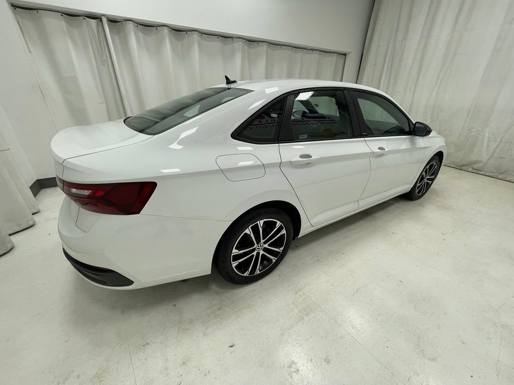 Used 2025 Volkswagen Jetta Sport FWD image 6