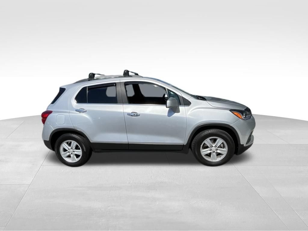 Used 2020 Chevrolet Trax LT w/ LT Convenience Package FWD image 20