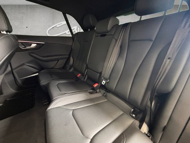 Used 2025 Audi Q8 Premium Plus AWD/4WD image 28