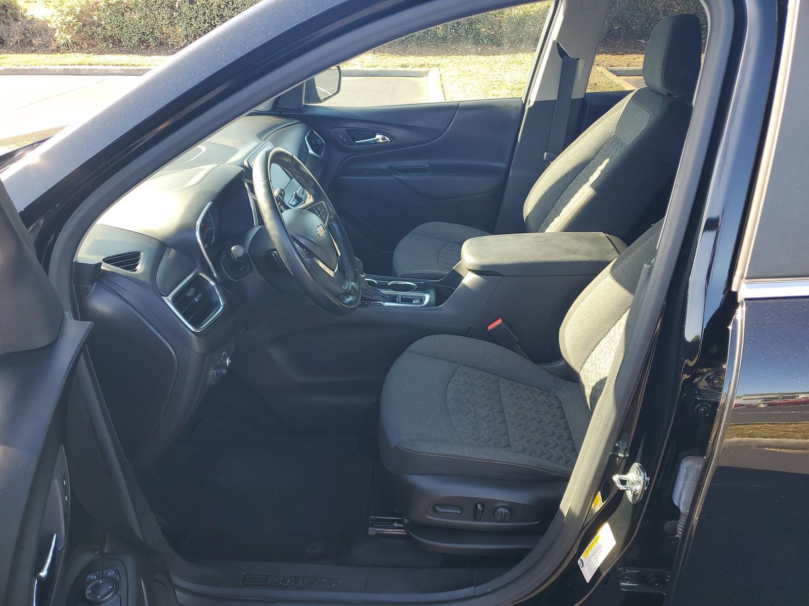 Used 2024 Chevrolet Equinox LT FWD image 19