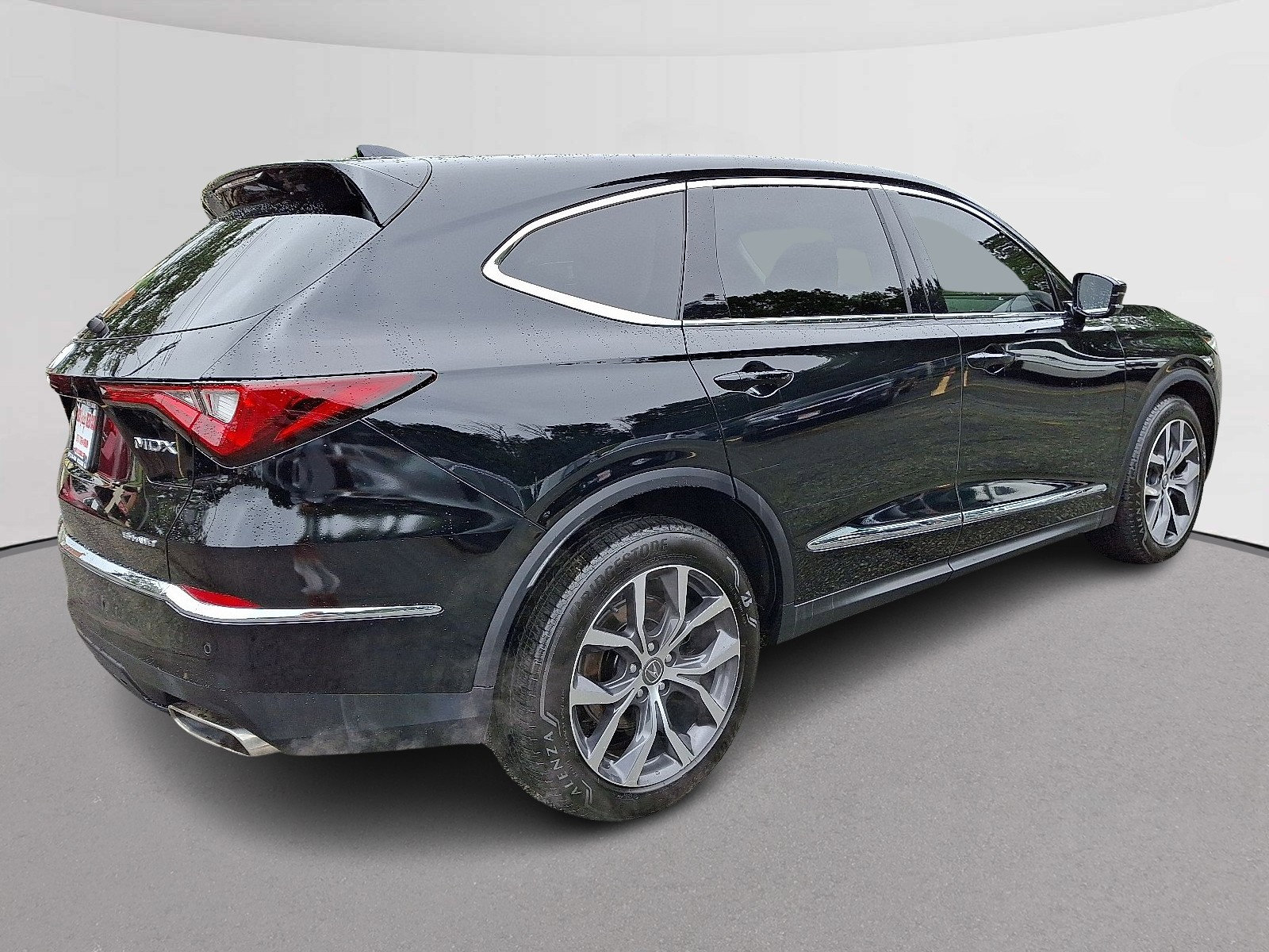 Used 2024 Acura MDX SH-AWD w/ Technology Package image 11