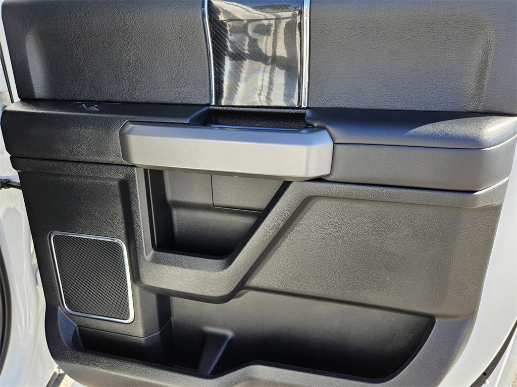 Used 2021 Ford F450 Platinum w/ FX4 Off-Road Package image 32