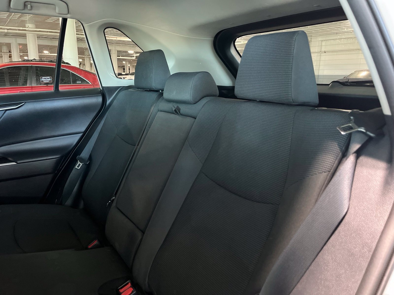 Used 2021 Toyota RAV4 LE AWD/4WD image 33