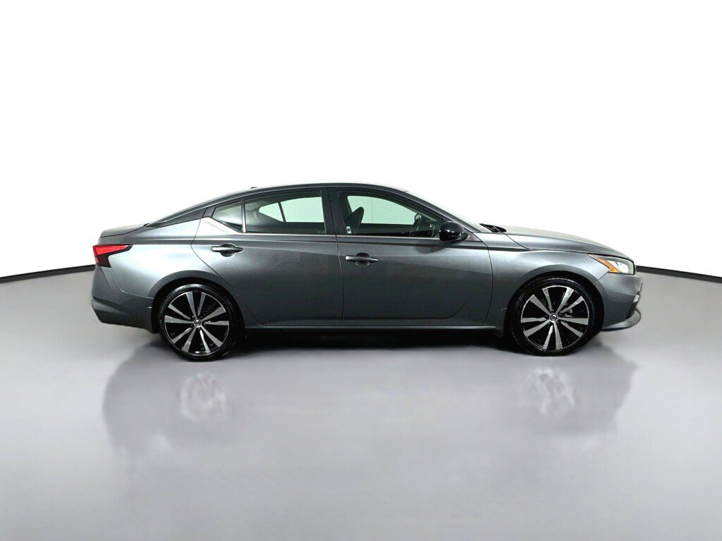 Used 2020 Nissan Altima 2.5 SR FWD image 6